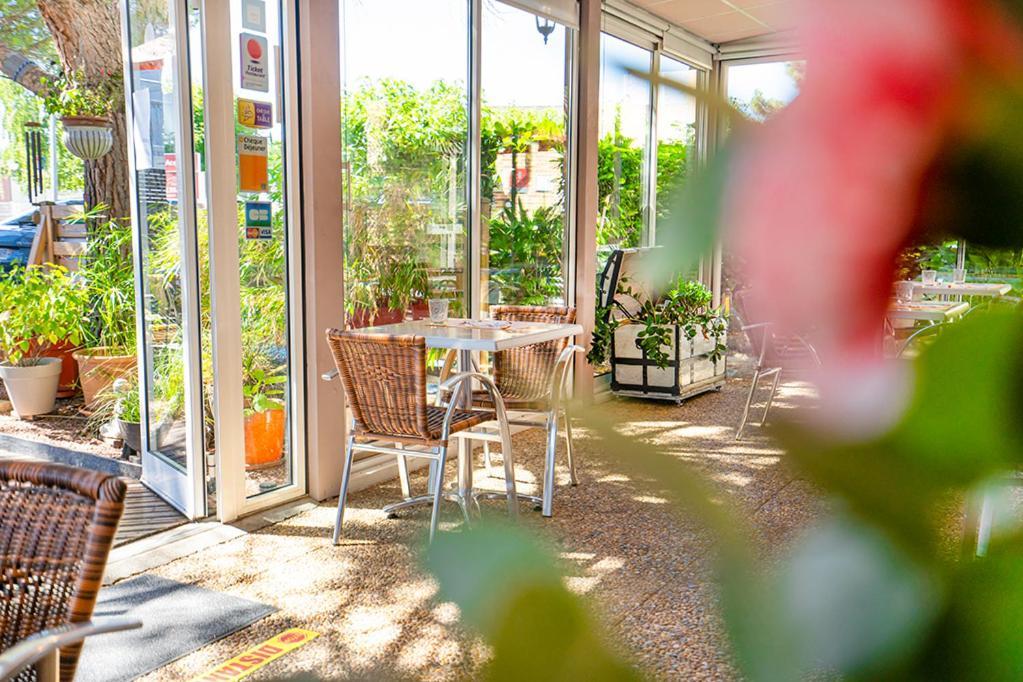 Logis Hotel- Hotel Restaurant Le Rialto Le Sequestre Kültér fotó