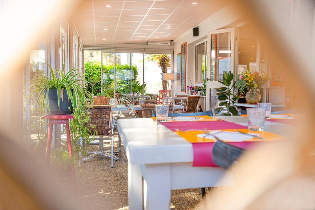 Logis Hotel- Hotel Restaurant Le Rialto Le Sequestre Kültér fotó