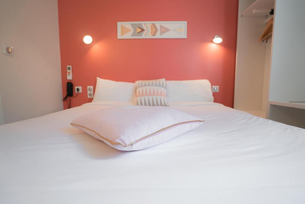 Logis Hotel- Hotel Restaurant Le Rialto Le Sequestre Kültér fotó