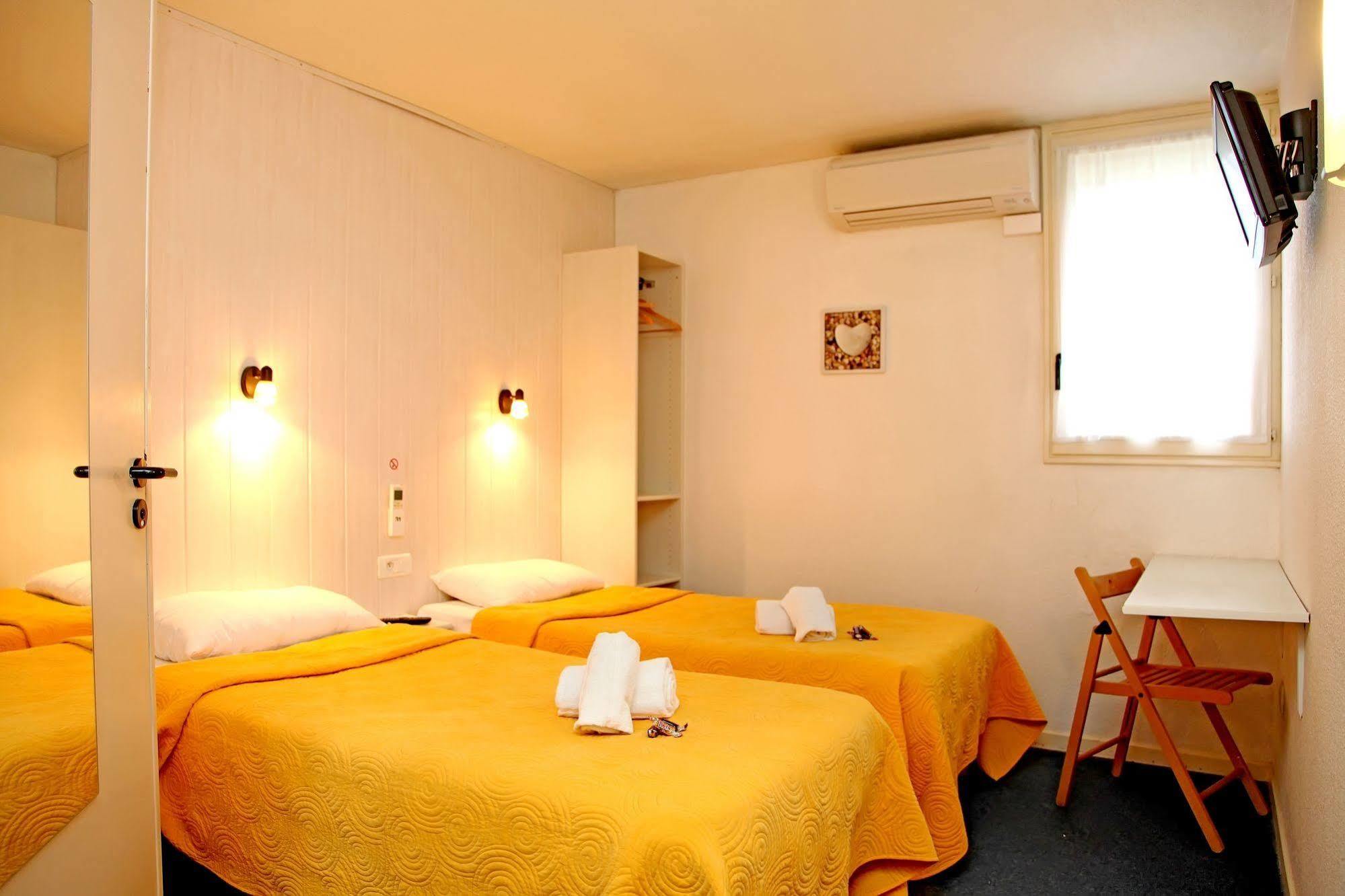 Logis Hotel- Hotel Restaurant Le Rialto Le Sequestre Kültér fotó